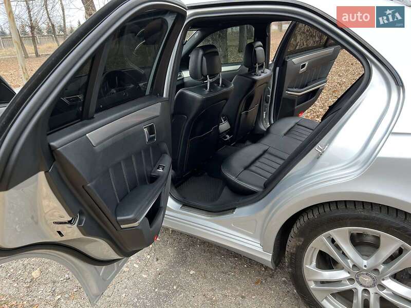 Седан Mercedes-Benz E-Class 2014 в Києві