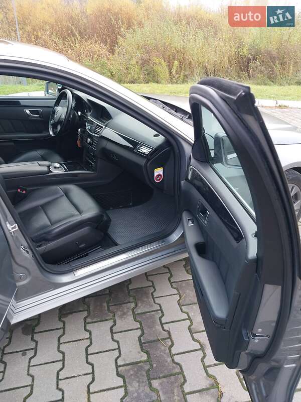 Седан Mercedes-Benz E-Class 2012 в Ковелі