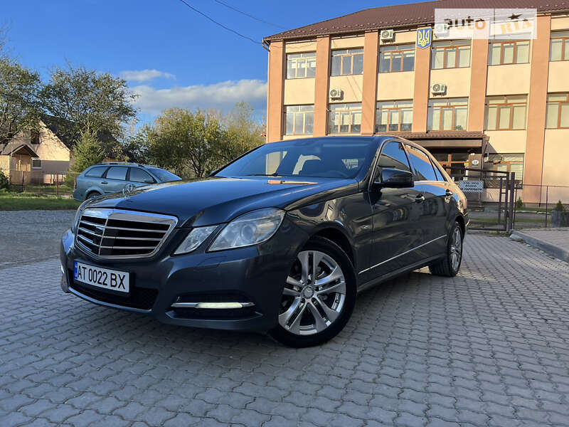 Седан Mercedes-Benz E-Class 2011 в Тлумаче фото 5 Седан Mercedes-Benz E-Class 2011 в Тлумаче