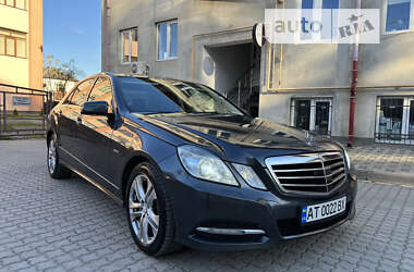 Седан Mercedes-Benz E-Class 2011 в 
