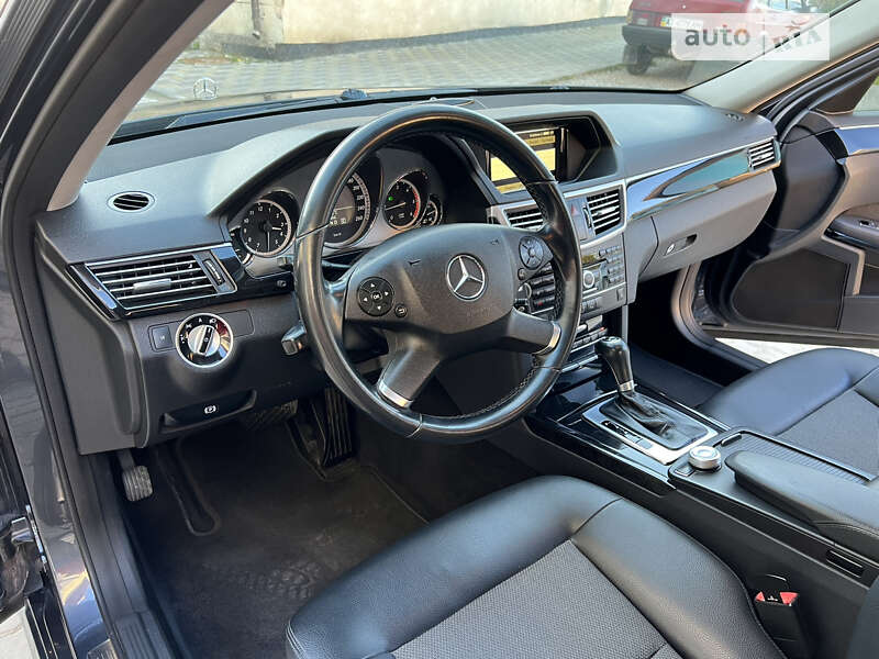 Седан Mercedes-Benz E-Class 2011 в Тлумаче фото 15 Седан Mercedes-Benz E-Class 2011 в Тлумаче