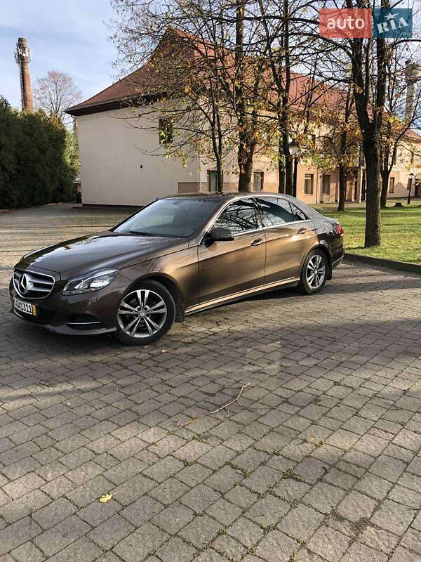 Седан Mercedes-Benz E-Class 2014 в Калуші