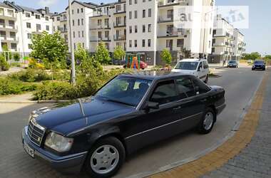 Седан Mercedes-Benz E-Class 1995 в Одесі