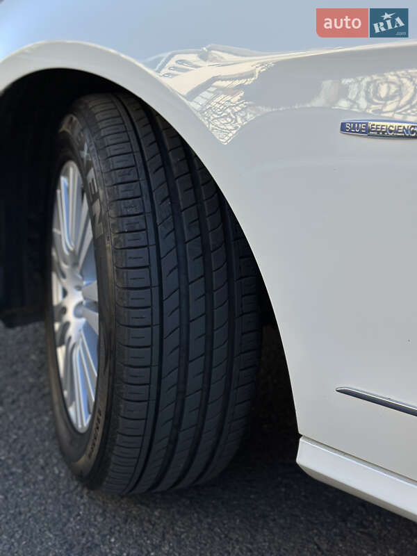 Седан Mercedes-Benz E-Class 2010 в Чернівцях фото 20 Седан Mercedes-Benz E-Class 2010 в Чернівцях