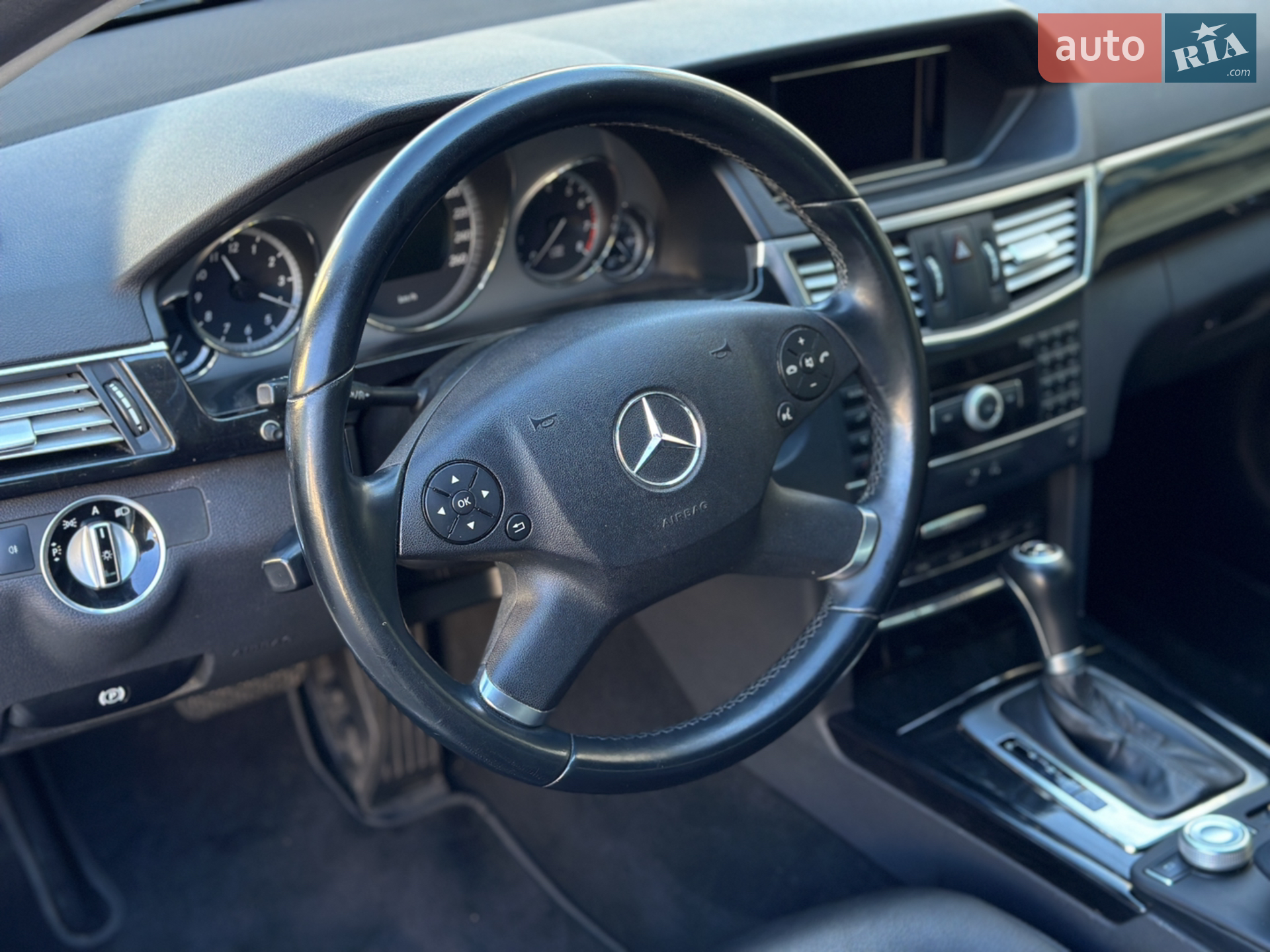 2010 Mercedes-Benz E-klasse - мініатюра 26
