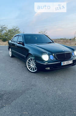 Седан Mercedes-Benz E-Class 2000 в Біляївці