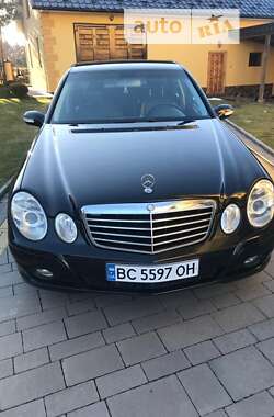 Седан Mercedes-Benz E-Class 2002 в Самборі