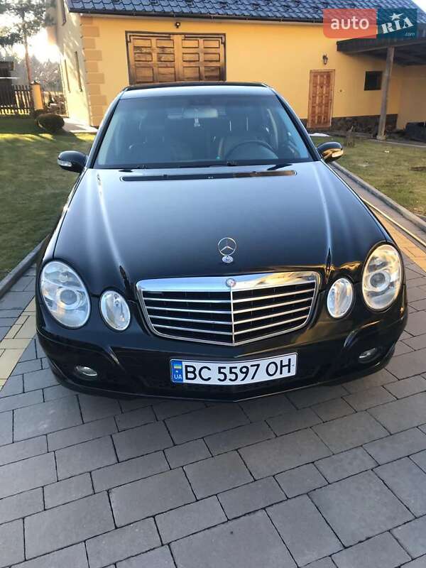 Mercedes-Benz E-Class 2002