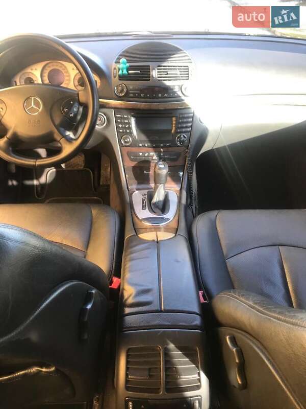Седан Mercedes-Benz E-Class 2002 в Самборе фото 18 Седан Mercedes-Benz E-Class 2002 в Самборе