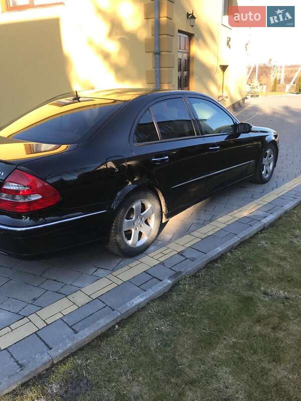 Седан Mercedes-Benz E-Class 2002 в Самборе фото 20 Седан Mercedes-Benz E-Class 2002 в Самборе