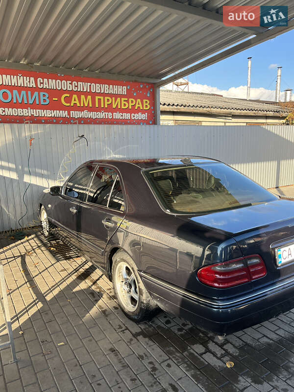 Седан Mercedes-Benz E-Class 1998 в Тальному