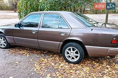 Седан Mercedes-Benz E-Class 1992 в Одесі