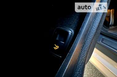 Купе Mercedes-Benz E-Class 2010 в 