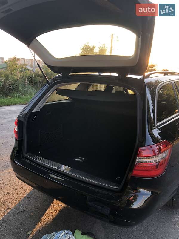 Универсал Mercedes-Benz E-Class 2010 в Львове фото 45 Универсал Mercedes-Benz E-Class 2010 в Львове