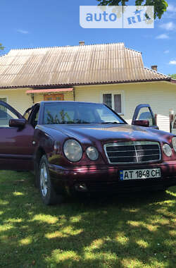 Седан Mercedes-Benz E-Class 1998 в Коломые