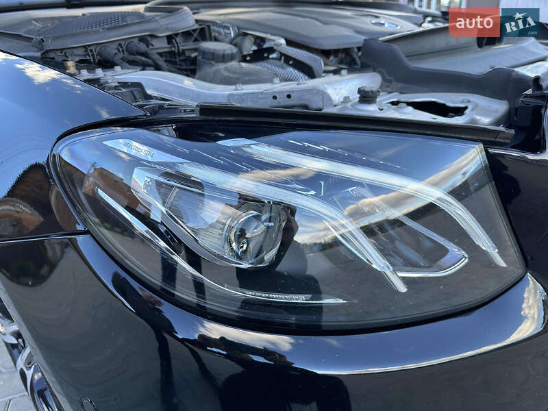 Седан Mercedes-Benz E-Class 2018 в Чернівцях