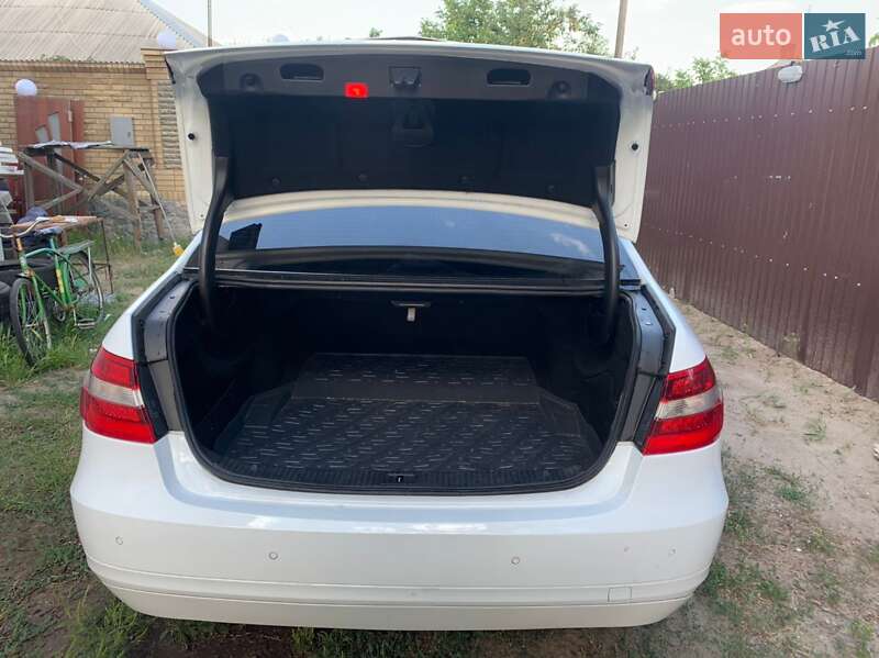 Седан Mercedes-Benz E-Class 2010 в Запоріжжі фото 6 Седан Mercedes-Benz E-Class 2010 в Запоріжжі