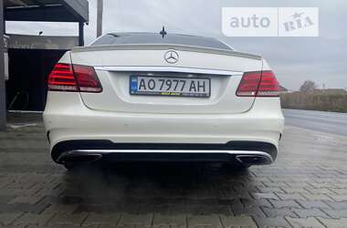 Седан Mercedes-Benz E-Class 2012 в Иршаве