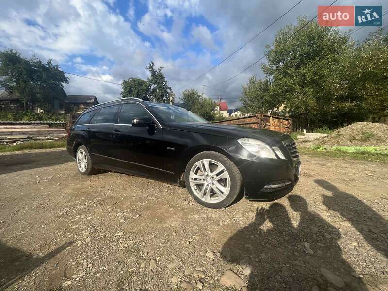 Универсал Mercedes-Benz E-Class 2011 в Межгорье