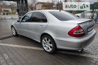 Седан Mercedes-Benz E-Class 2005 в Черновцах