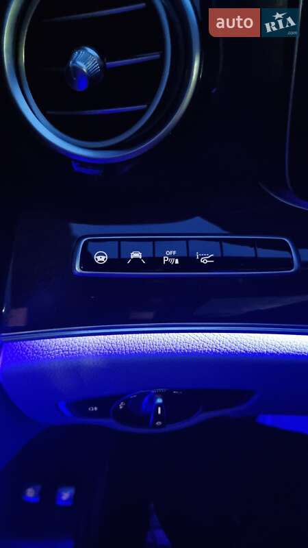 Седан Mercedes-Benz E-Class 2016 в Львове