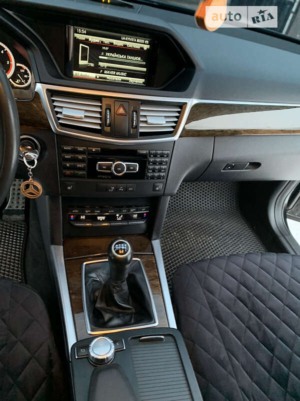 Седан Mercedes-Benz E-Class 2012 в Хмельницькому
