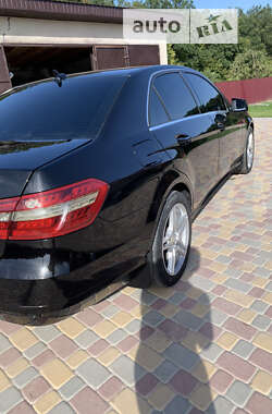 Седан Mercedes-Benz E-Class 2012 в 
