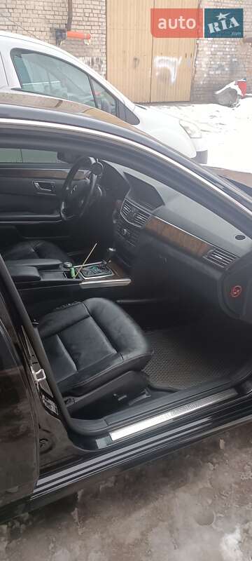 Седан Mercedes-Benz E-Class 2012 в Житомирі