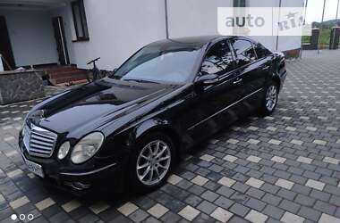 Седан Mercedes-Benz E-Class 2005 в Іршаві