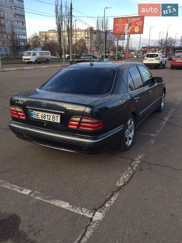 Седан Mercedes-Benz E-Class 2000 в Николаеве