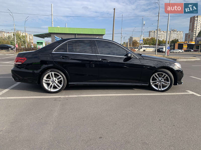 Седан Mercedes-Benz E-Class 2015 в Києві