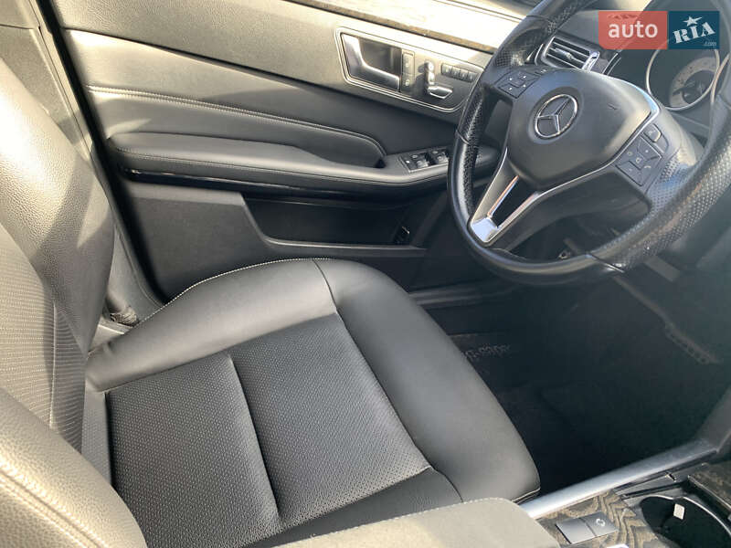 Седан Mercedes-Benz E-Class 2015 в Києві