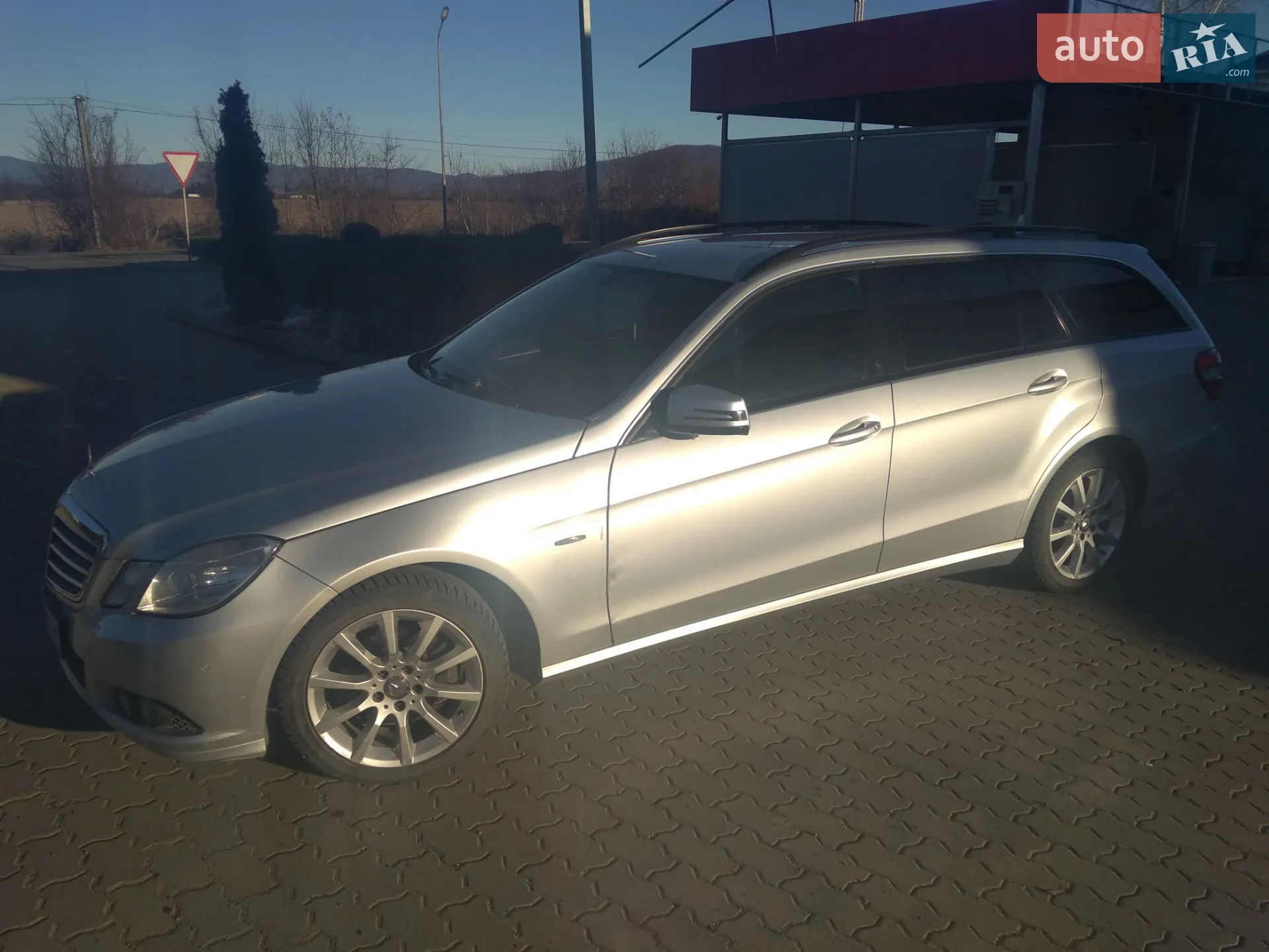 2010 Mercedes-Benz E-klasse - мініатюра 2