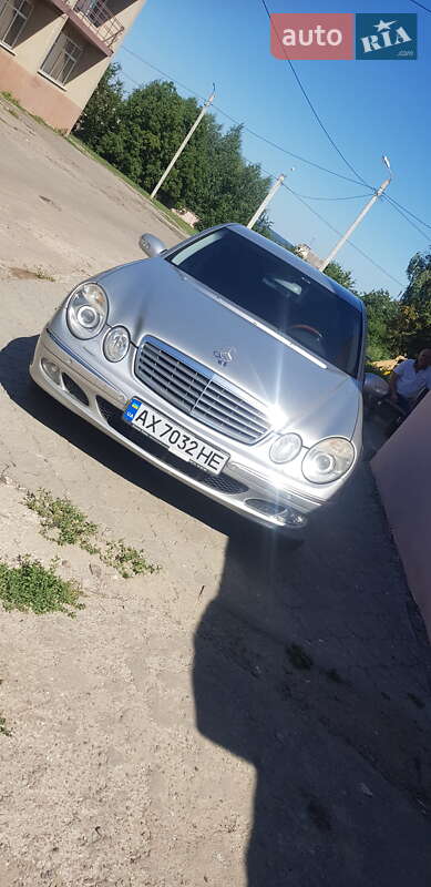 Седан Mercedes-Benz E-Class 2004 в Харькове