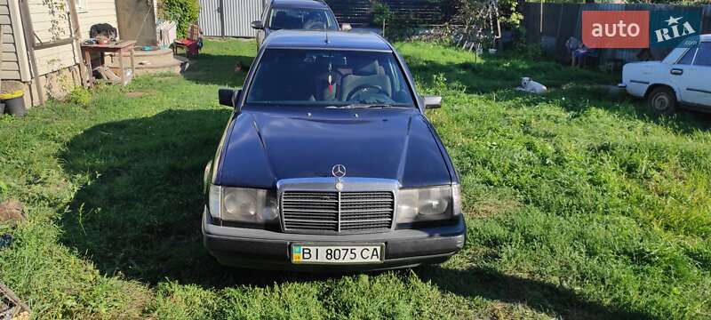 Седан Mercedes-Benz E-Class 1987 в Самборе