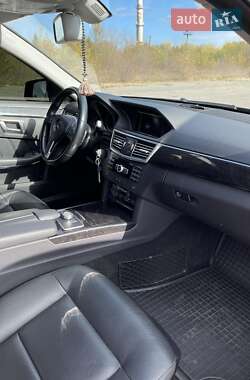 Седан Mercedes-Benz E-Class 2012 в 