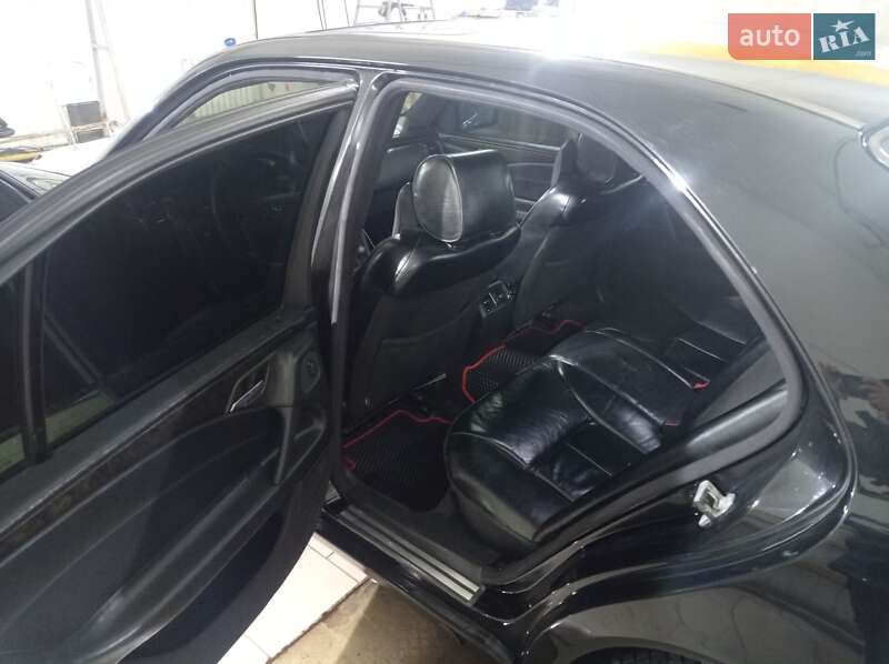 Седан Mercedes-Benz E-Class 1996 в Першотравенську