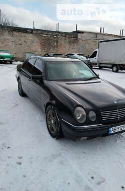 Седан Mercedes-Benz E-Class 1998 в 