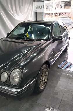 Седан Mercedes-Benz E-Class 1998 в 