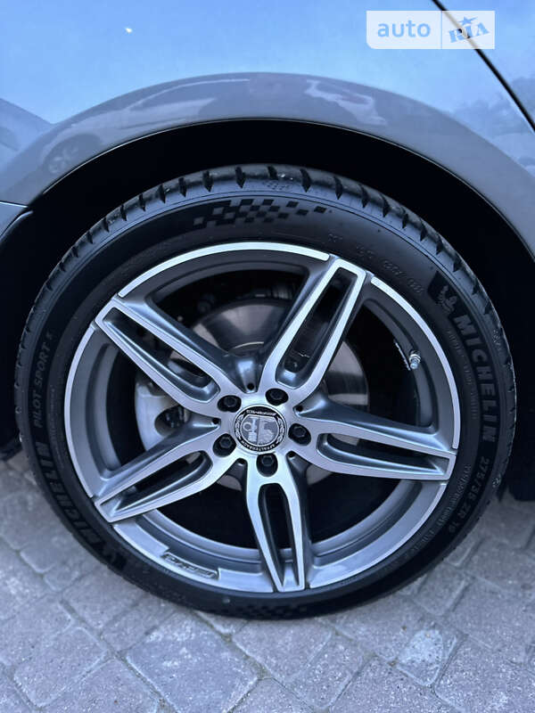 Седан Mercedes-Benz E-Class 2017 в Ивано-Франковске