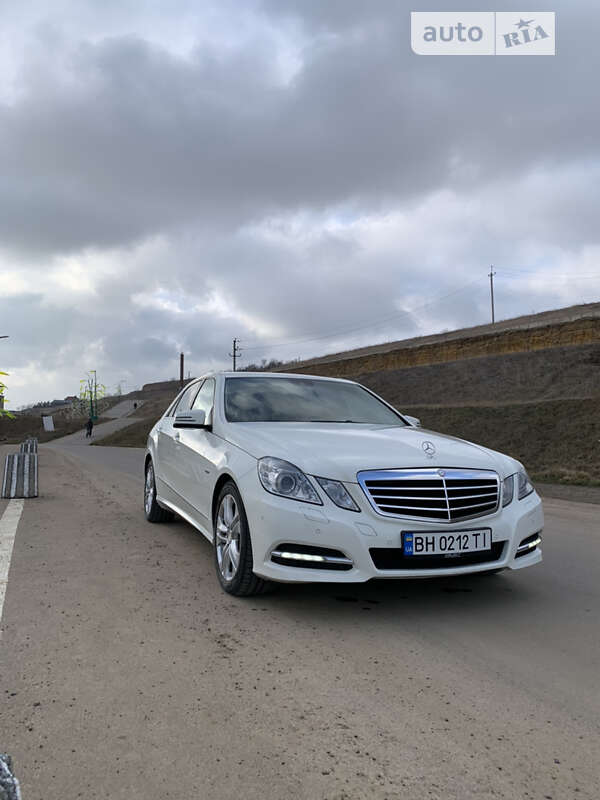 Mercedes-Benz E-Class 2012