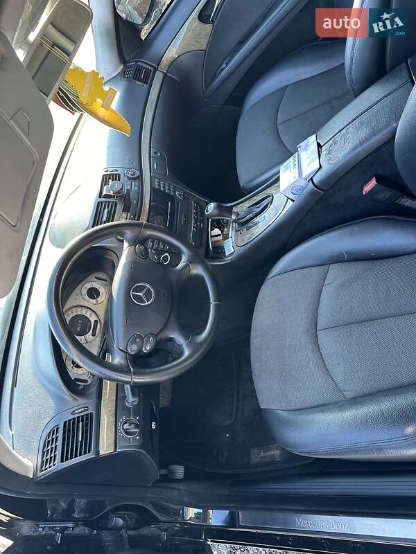 Седан Mercedes-Benz E-Class 2006 в Іршаві