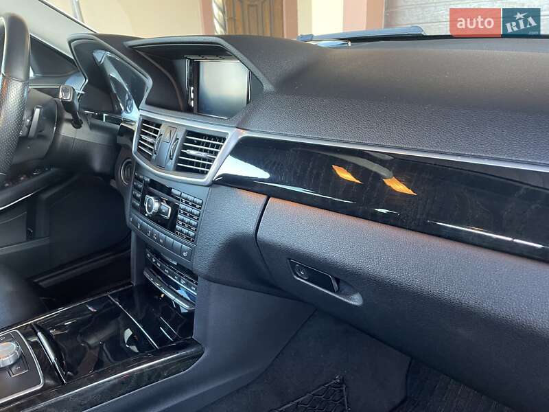 Универсал Mercedes-Benz E-Class 2012 в Умани