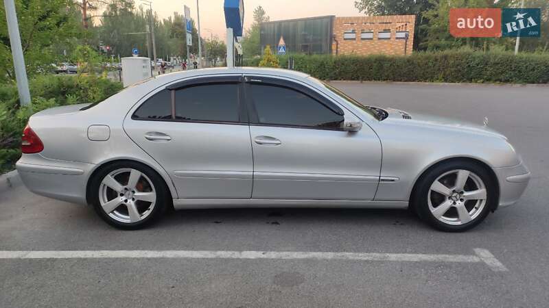 Седан Mercedes-Benz E-Class 2005 в Дніпрі фото 4 Седан Mercedes-Benz E-Class 2005 в Дніпрі