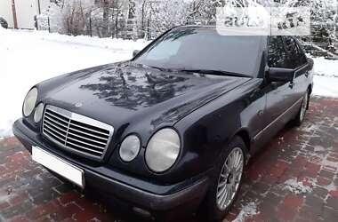 Седан Mercedes-Benz E-Class 1999 в Рава-Русской