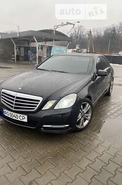 Седан Mercedes-Benz E-Class 2012 в Іршаві