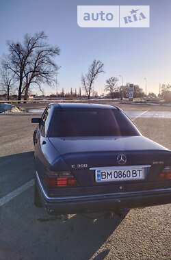 Седан Mercedes-Benz E-Class 1994 в Ромнах
