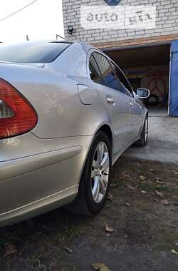 Седан Mercedes-Benz E-Class 2006 в Киеве