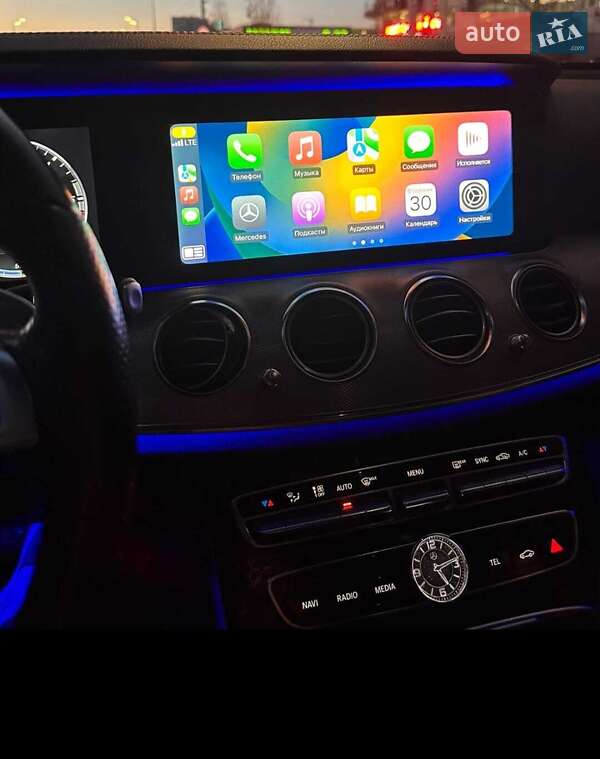 Седан Mercedes-Benz E-Class 2016 в Львові