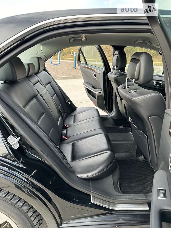Седан Mercedes-Benz E-Class 2012 в Одесі